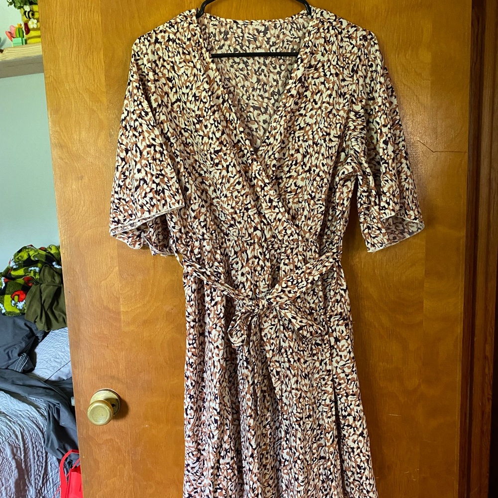 Elegant Women's Wrap Dress - Multicolor